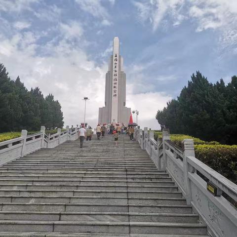 2025年6月30日，红雅村党支部“七一”主题党日活动