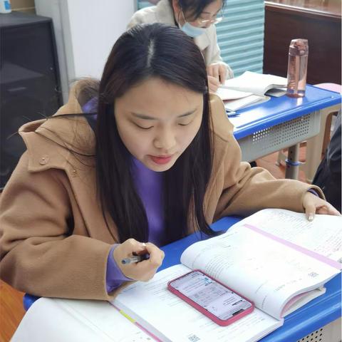 【草长莺飞二月天，教研励师暖心田】