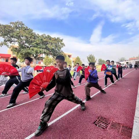 西曲沟小学“舞动童年 绽放精彩”