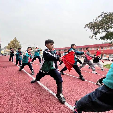 西曲沟小学“舞动童年 绽放精彩”