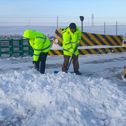 新疆交投盛塔项目公司吉也克收费站：不畏风雪 保畅通行