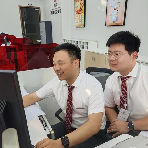 从“新”开始，用“心”带入——自贸区支行新员工薪火相传，破冰聚力在行动