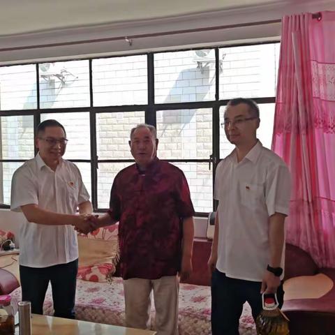 “八一”慰问暖人心 浓浓牵挂叙真情