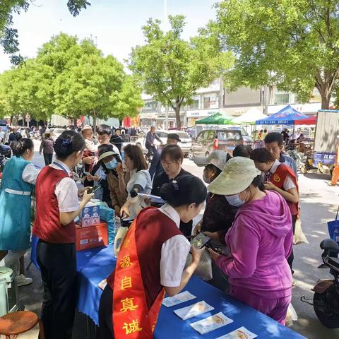 兴业银行晋中分行开展金融消费者权益保护教育宣传月活动之“金融知识派送到村民手中”