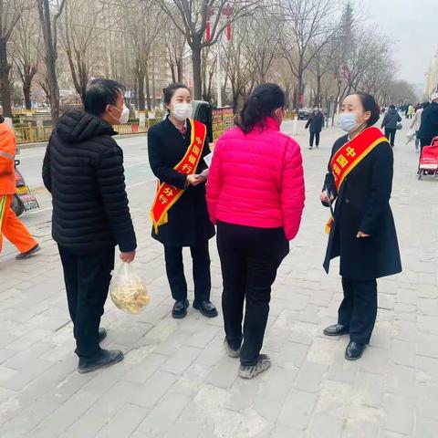 延长石油小区支行开展反电信网络诈骗宣传活动