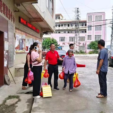 横州市百合中学中秋节敬老慰问活动纪实