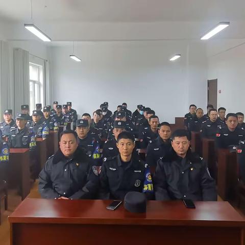 特警支队传达学习州局党委理论学习中心组（扩大）学习会议精神