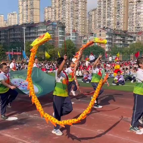 行健致远  踏梦扬帆——记三年（3）班参加M1第九届校运会开幕式