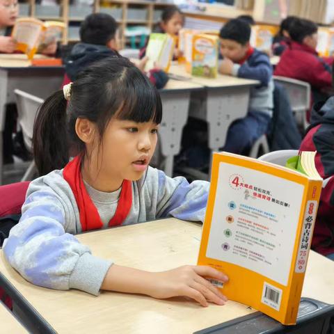 书香浸润 文化育人