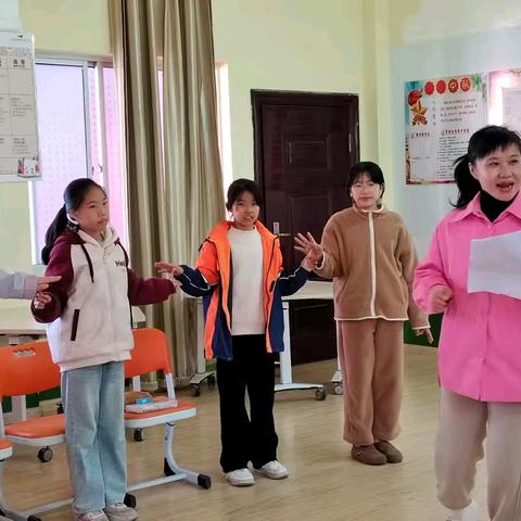 放飞自我 静听童声——仰山学校一堂轻松愉快的团辅课