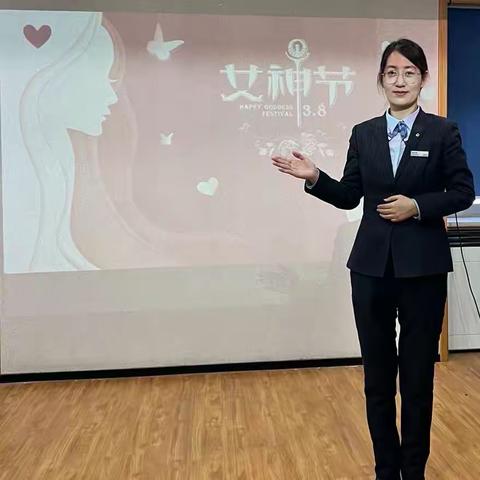 “柿柿如意·花郁建行”建行哈密石油支行举办三·八国际妇女节客户手工花艺制作活动