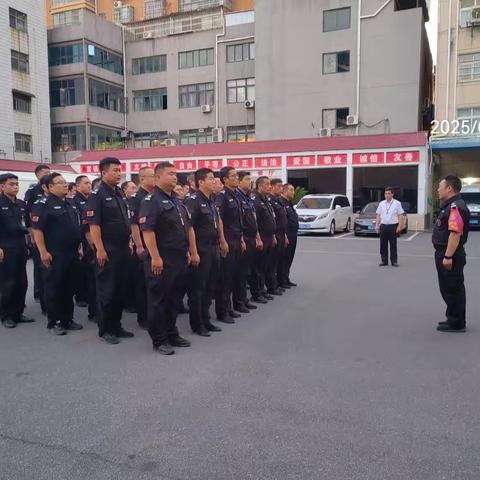 蹲点找短板 帮扶促提升