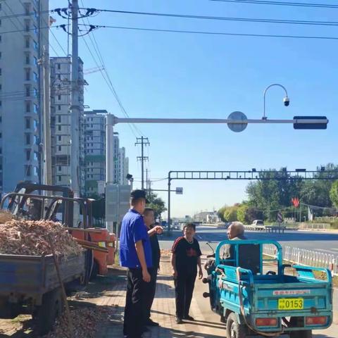 孙耿街道：整治占道“打场晒粮”，保障交通安全畅通