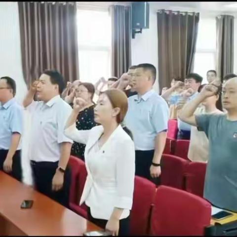 王称堌镇：重温誓词忆初心，砥砺奋进建新功