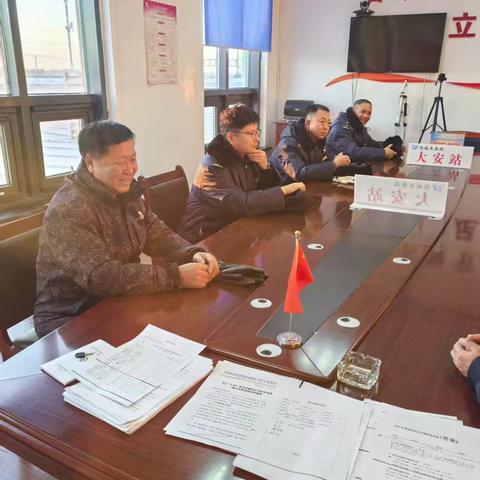 走基层 为春运安全加力