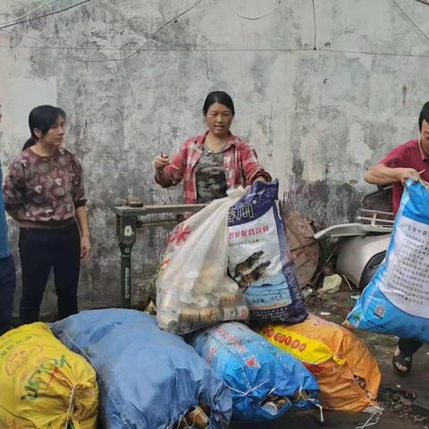 响应“六水共治”，开展潭牛居社区周边环境整治清理活动