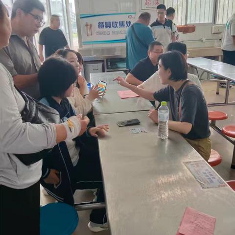 金融暖流进校园，社保卡激活“一站式”护航青春路