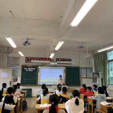 展课堂风采，促教师成长-韶关市曲江区大塘镇中心小学英语公开课