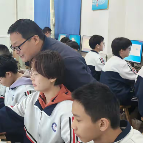 信息引领未来——新乐市实验学校信息技术教研活动侧记