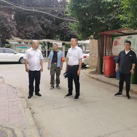 市政开发公司副总经理陈尧一行深入物业公司督导检查消防安全工作