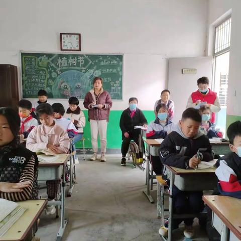 春光普照暖校园，教研活动常开展