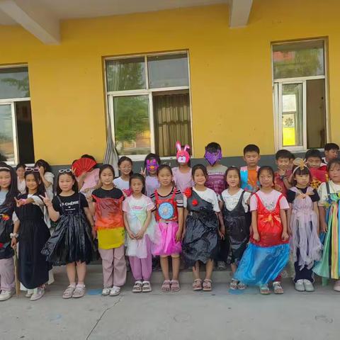 安丰乡木厂屯小学开展废物利用环保活动