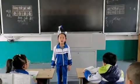 泰光小学一年级小小朗读者