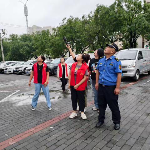 双节前联合排查，织密辖区平安“防护网”