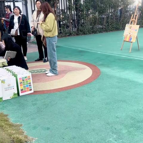 嘉鸿幼儿园“倾听幼儿 相伴成长”联盟园现场研讨活动