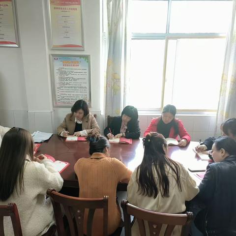 中共衡阳市船山英文学校幼儿园支部“一课一片一实践”3月份主题党日活动