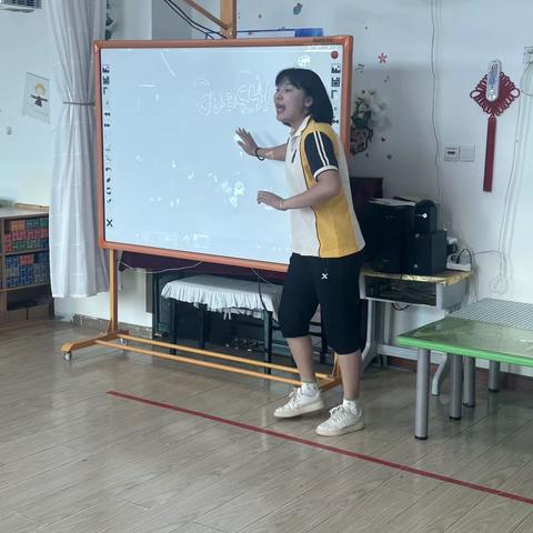 听课展风采 评课促成长———佳德国际幼儿园英文听评课教研活动