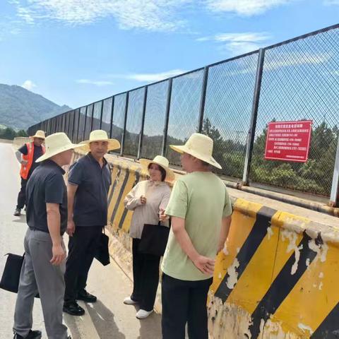 峡江县路地联动现场督办铁路沿线隐患整治工作