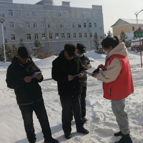 【暖心服务小分队】河西街道沿河社区暖心服务安民心，提高法律意识