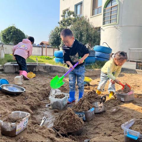 【棚下幼儿园】《“复制池塘”》混龄班游戏活动