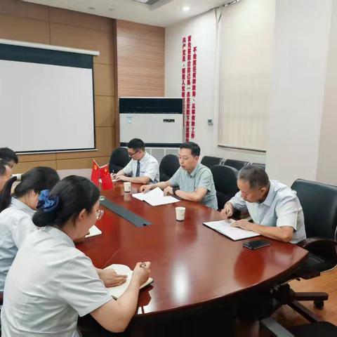 济源分行党委委员、副行长李国印同志讲授深入贯彻落实中央八项规定精神学习教育专题党课