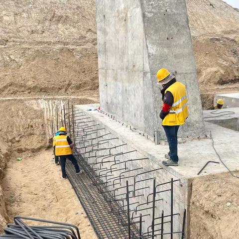 坚守青藏线：刘安定的桥梁大修故事