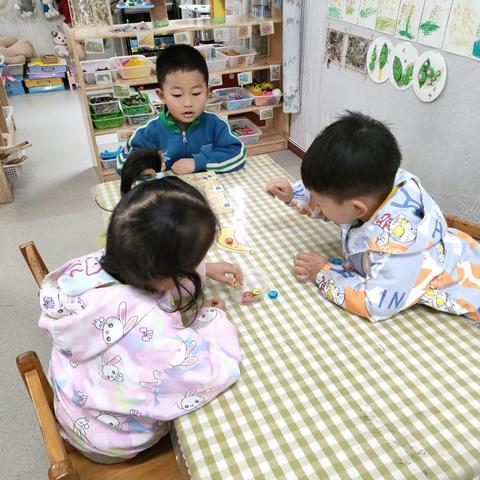 圆圆的世界——石滓镇中心幼儿园小二班生成课程