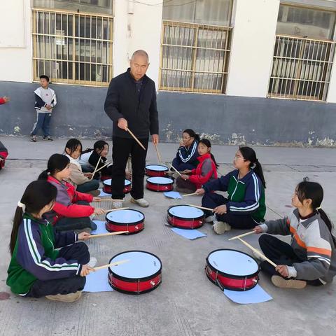 春日盛筵 校园活力绽放