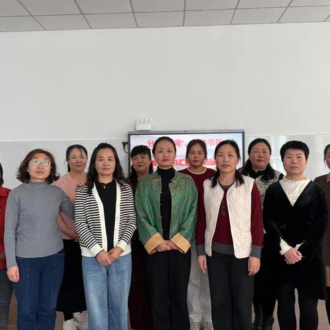 梧桐花镇中心幼儿园的简篇