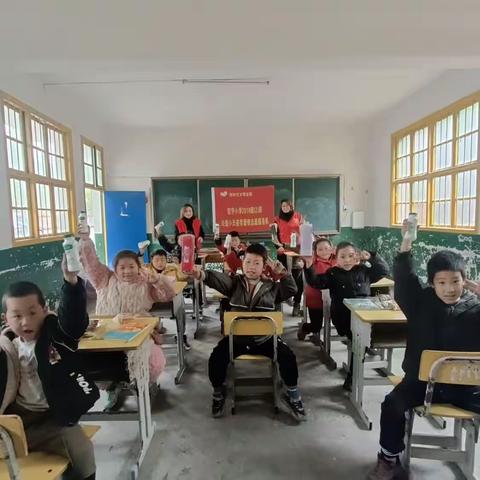 “共沐书香，爱心传递”--宏宇小学2018级2班志愿活动