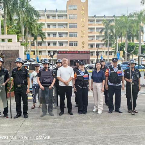 一切为了安全 ——海口实验中学校园反恐防暴培训演练记实