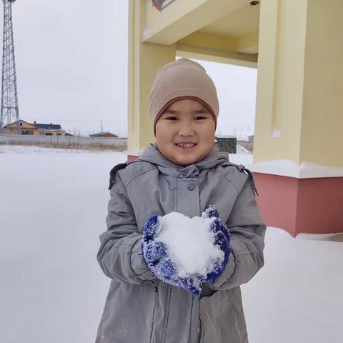 秋去冬至，邂逅初雪——巴彦塔拉乡幼儿园欢乐冬天活动