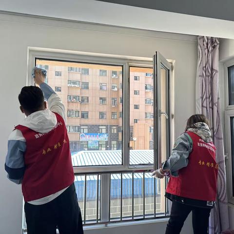 【五社联动】卫生打扫一小步关爱老人一大步