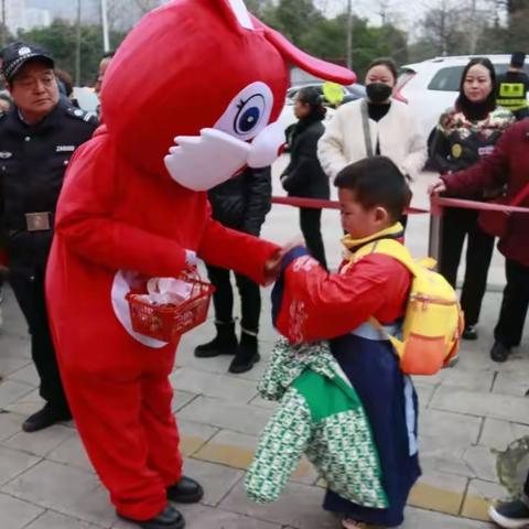 瓮安县幼儿园小三班——开学第一月生活记录