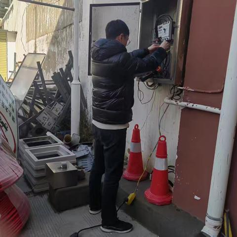 绷紧“安全弦”，把好“节前关” 诚实照明开展节前安全大检查