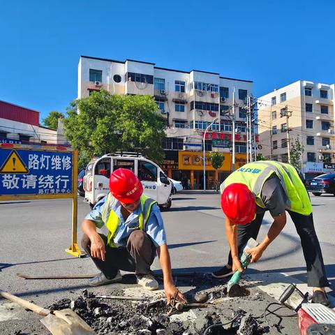 诚实照明公司高效处置线路故障 保障市民夜间出行安全