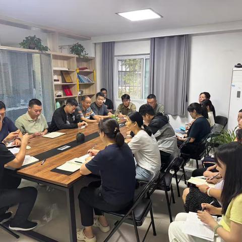 诚实照明公司召开全体员工工作会议