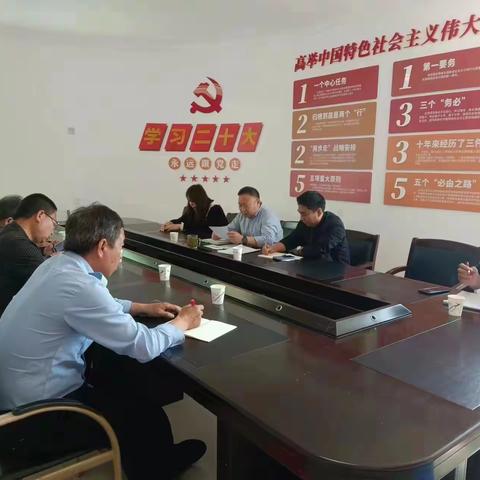 百尺杆头，更进一筹