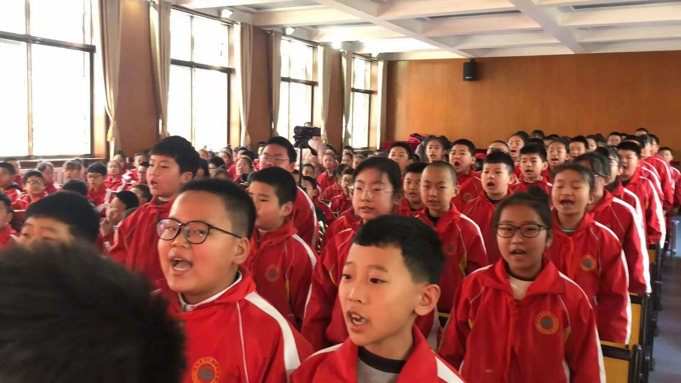 简篇-“品经典之韵,颂华夏之魂”——东南街第一小学五年级组诗词大赛