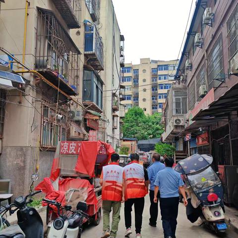 百日行动进行时｜脚步丈量平安，倾听守护民生——八家巷社区在行动